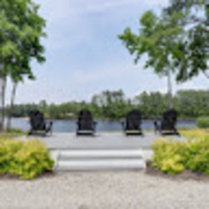 Meet your Posher, Deborah